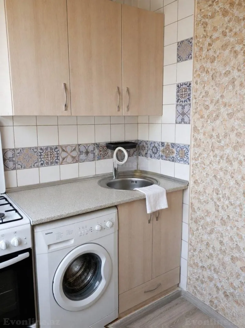 Satılır 2 otaqlı Mənzil Köhnə tikili 50 m² Nərimanov r. - şəkil 4