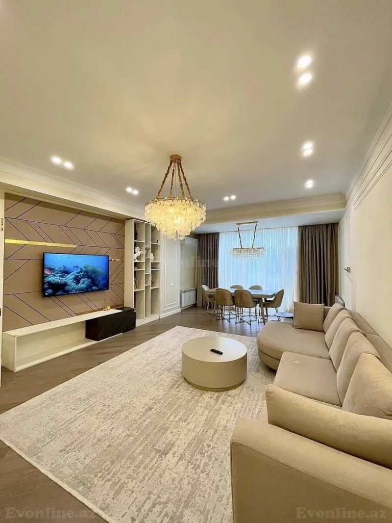 3 otaqlı Mənzil 138 m² 28 May m. Satılır