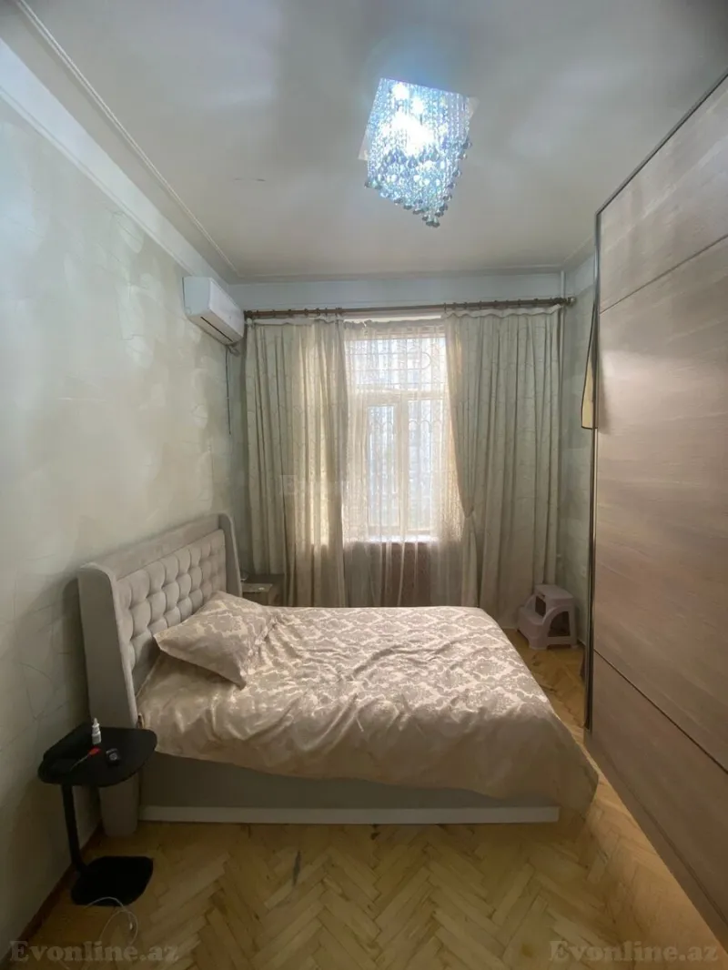 Satılır 4 otaqlı Mənzil Köhnə tikili 100 m² Nəsimi r. - şəkil 7