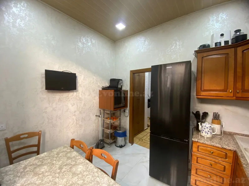 Satılır 4 otaqlı Mənzil Köhnə tikili 100 m² Nəsimi r. - şəkil 10