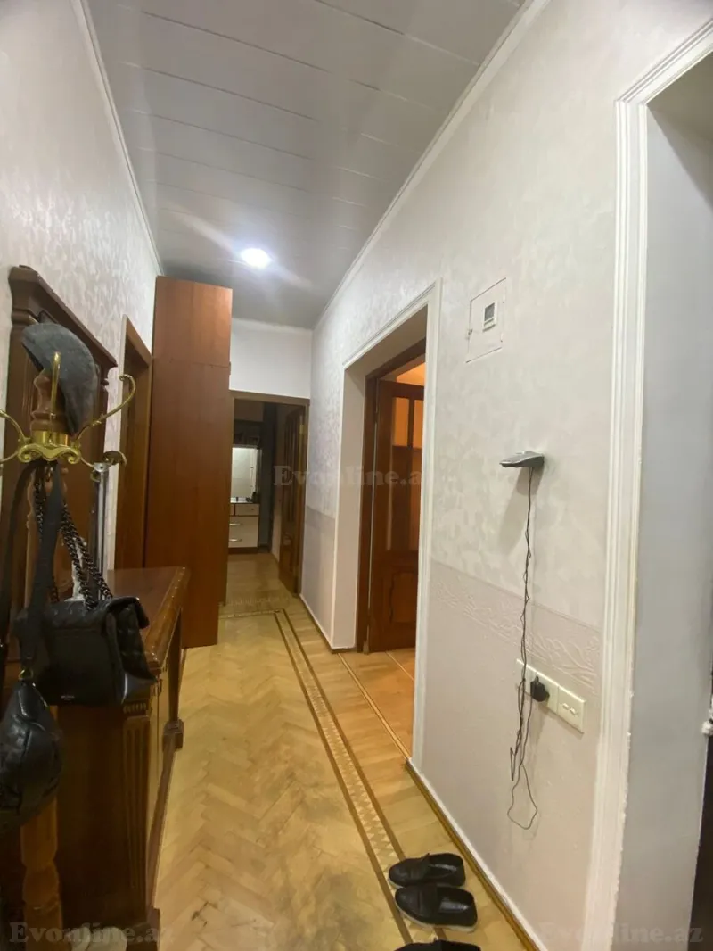 Satılır 4 otaqlı Mənzil Köhnə tikili 100 m² Nəsimi r. - şəkil 11