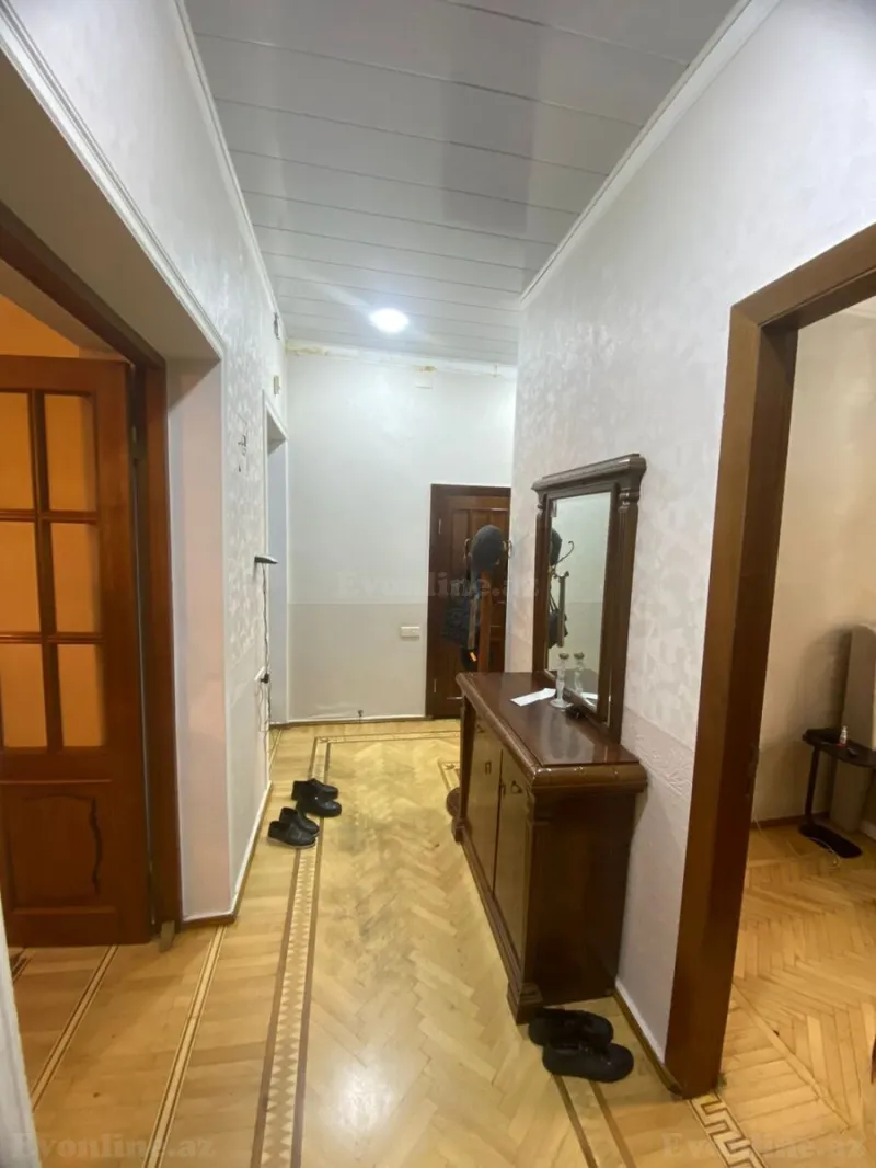 Satılır 4 otaqlı Mənzil Köhnə tikili 100 m² Nəsimi r. - şəkil 14