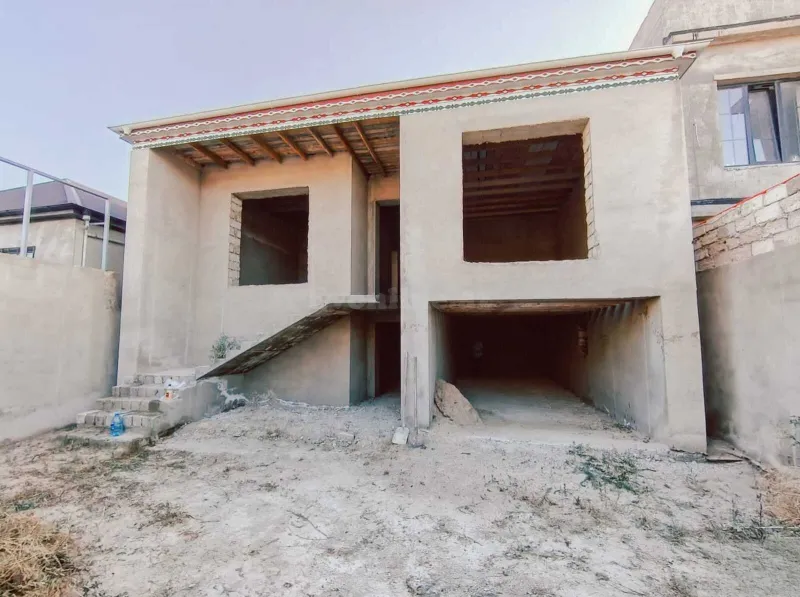 6 otaqlı Həyət evi 200 m² Binə Satılır