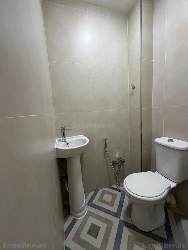 Kirayə verilir 4 otaqlı Mənzil Köhnə tikili 110 m² Səbail r. - şəkil 2
