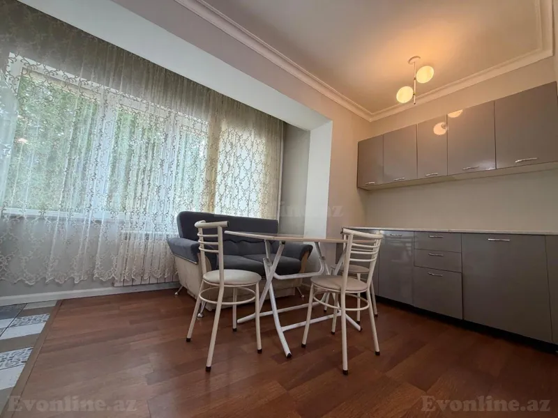 Kirayə verilir 4 otaqlı Mənzil Köhnə tikili 110 m² Səbail r. - şəkil 10