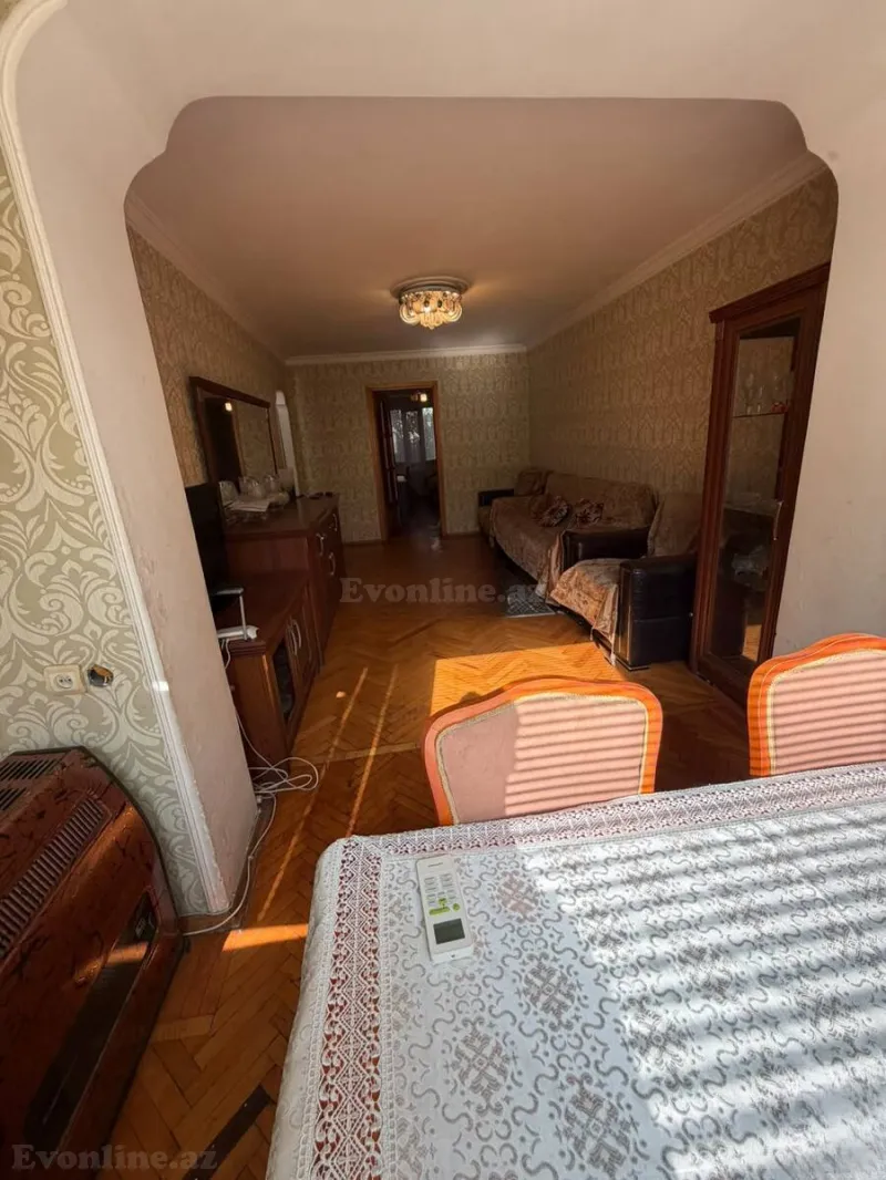 Satılır 3 otaqlı Mənzil Köhnə tikili 70 m² Elmlər Akademiyası m. - şəkil 3