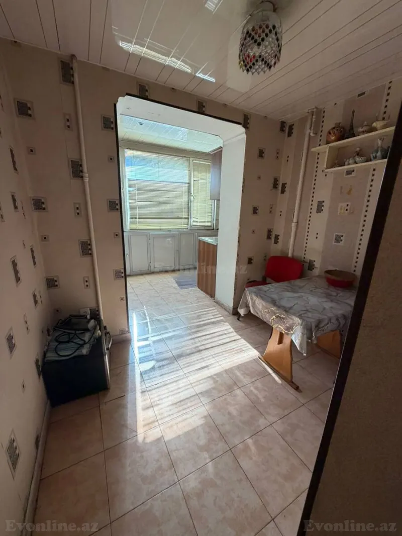 Satılır 3 otaqlı Mənzil Köhnə tikili 70 m² Elmlər Akademiyası m. - şəkil 4