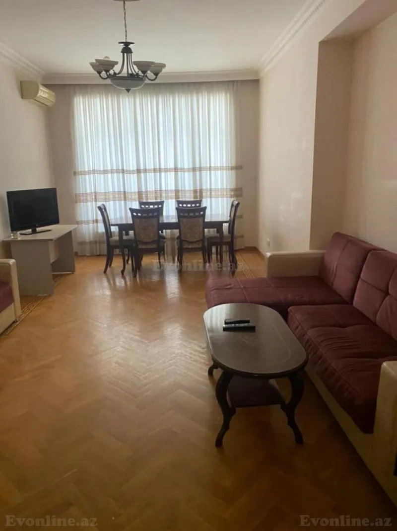 2 otaqlı Mənzil 65 m² 8 Noyabr m. Kirayə verilir
