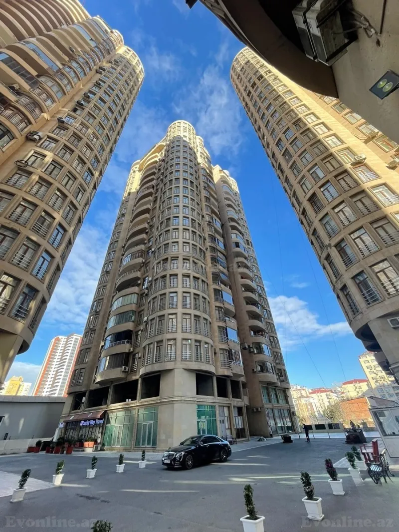 Satılır 2 otaqlı Mənzil Yeni tikili 72 m² Xətai r. - şəkil 2