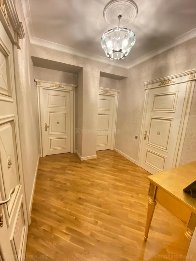 Satılır 4 otaqlı Mənzil Yeni tikili 170 m² Nəsimi r. - şəkil 14