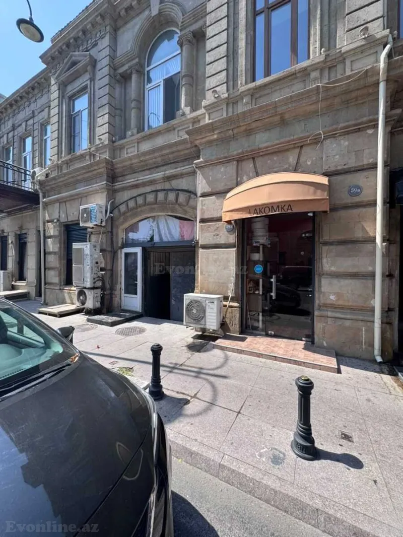 3 otaqlı Mənzil 100 m² Sahil m. Satılır