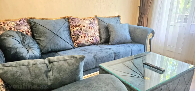 2 otaqlı Mənzil 65 m² 28 May m. Kirayə verilir