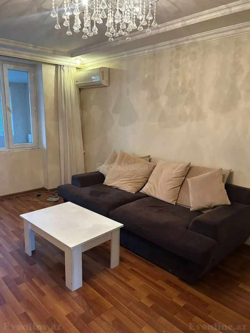 Kirayə verilir 2 otaqlı Mənzil Köhnə tikili 30 m² İnşaatçılar m. - şəkil 2