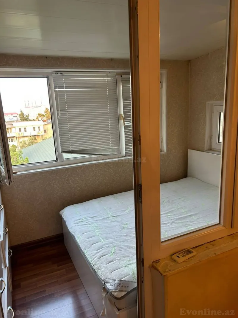 Kirayə verilir 2 otaqlı Mənzil Köhnə tikili 30 m² İnşaatçılar m. - şəkil 4