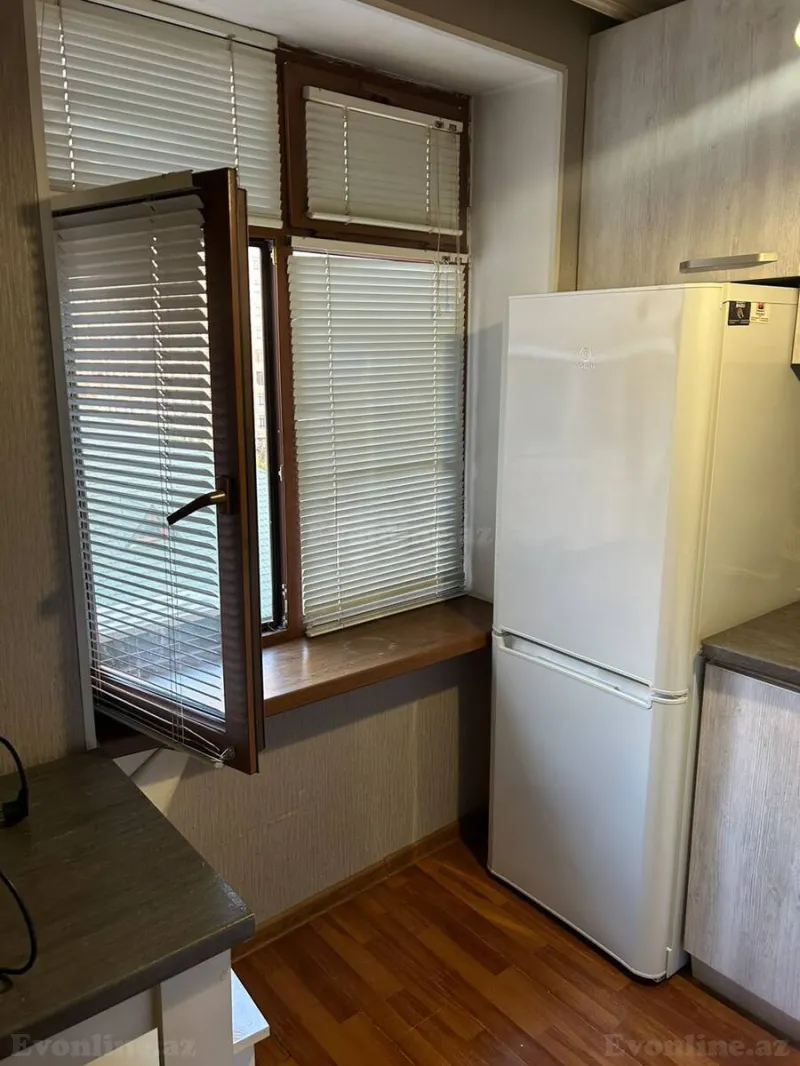 Kirayə verilir 2 otaqlı Mənzil Köhnə tikili 30 m² İnşaatçılar m. - şəkil 14