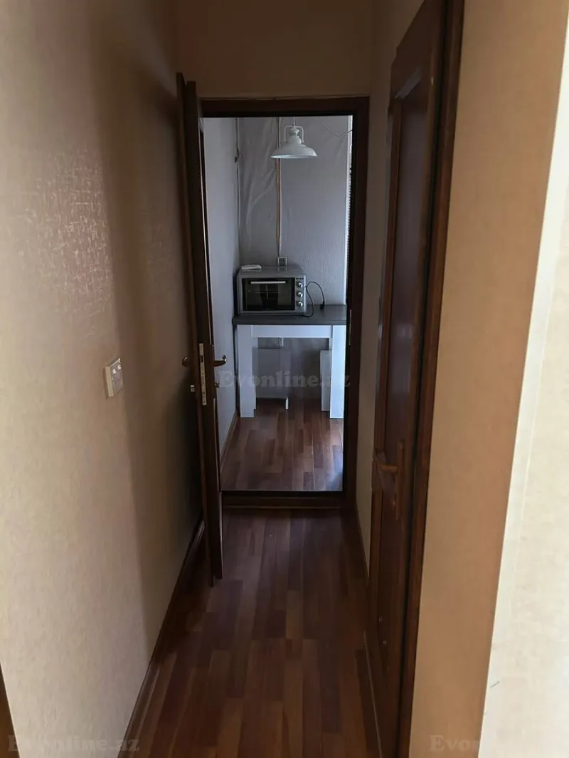 Kirayə verilir 2 otaqlı Mənzil Köhnə tikili 30 m² İnşaatçılar m. - şəkil 17