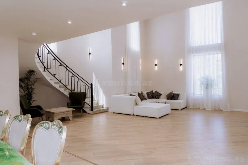 Satılır 10 otaqlı Həyət evi 655 m² Binəqədi r. - şəkil 2