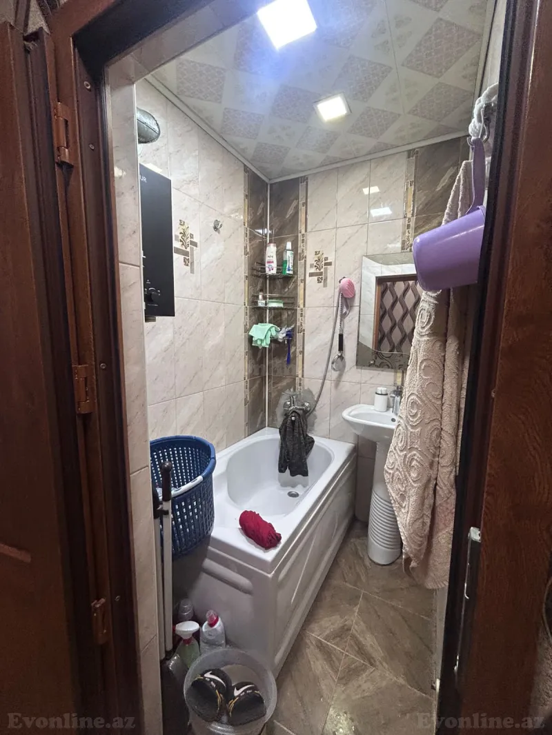 Satılır 2 otaqlı Mənzil Köhnə tikili 46 m² Xırdalan