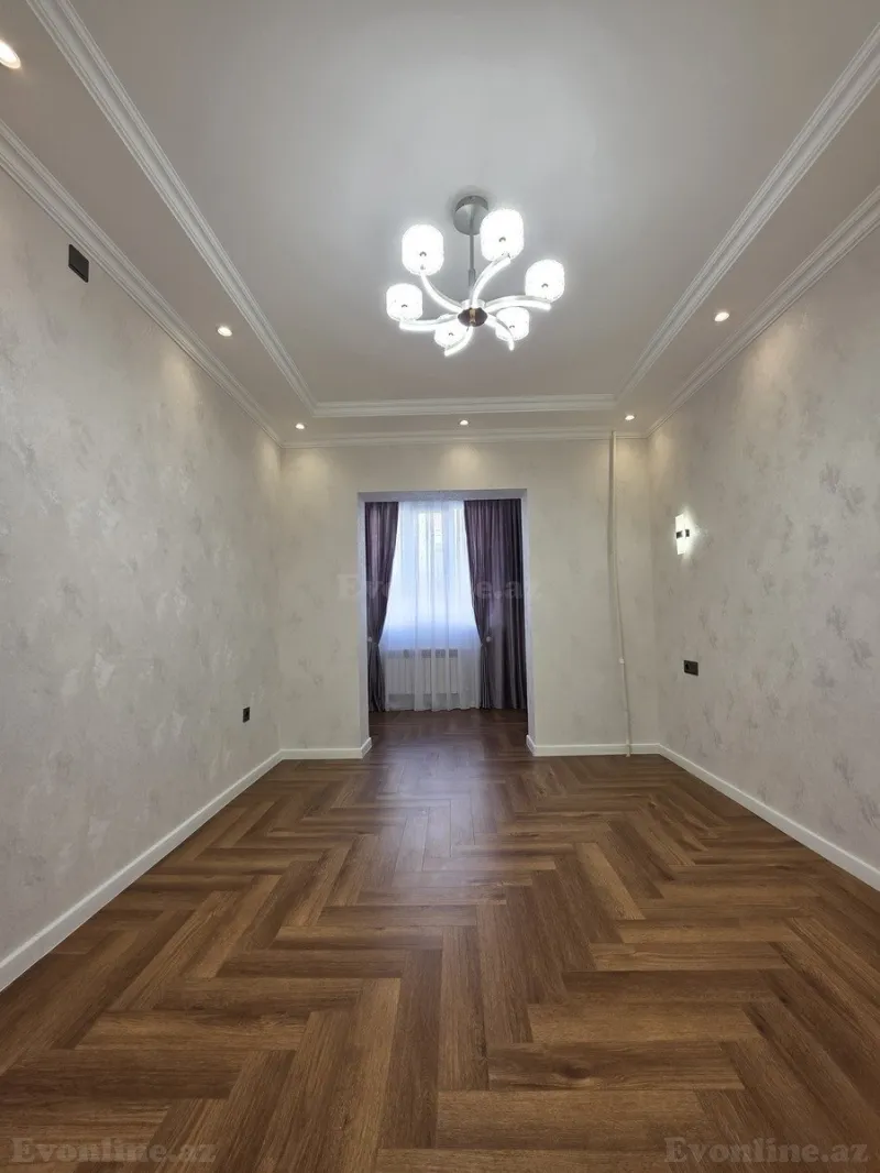 Satılır 2 otaqlı Mənzil Köhnə tikili 65 m² İnşaatçılar m. - şəkil 4