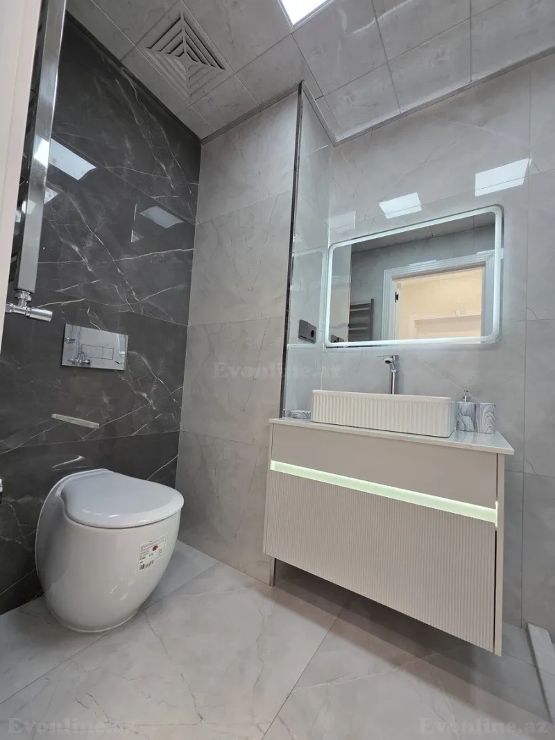 Satılır 2 otaqlı Mənzil Köhnə tikili 65 m² İnşaatçılar m. - şəkil 8