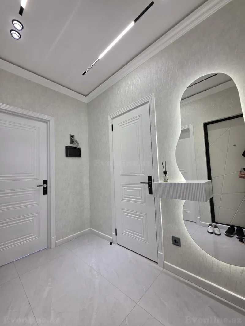 Satılır 2 otaqlı Mənzil Köhnə tikili 65 m² İnşaatçılar m. - şəkil 9