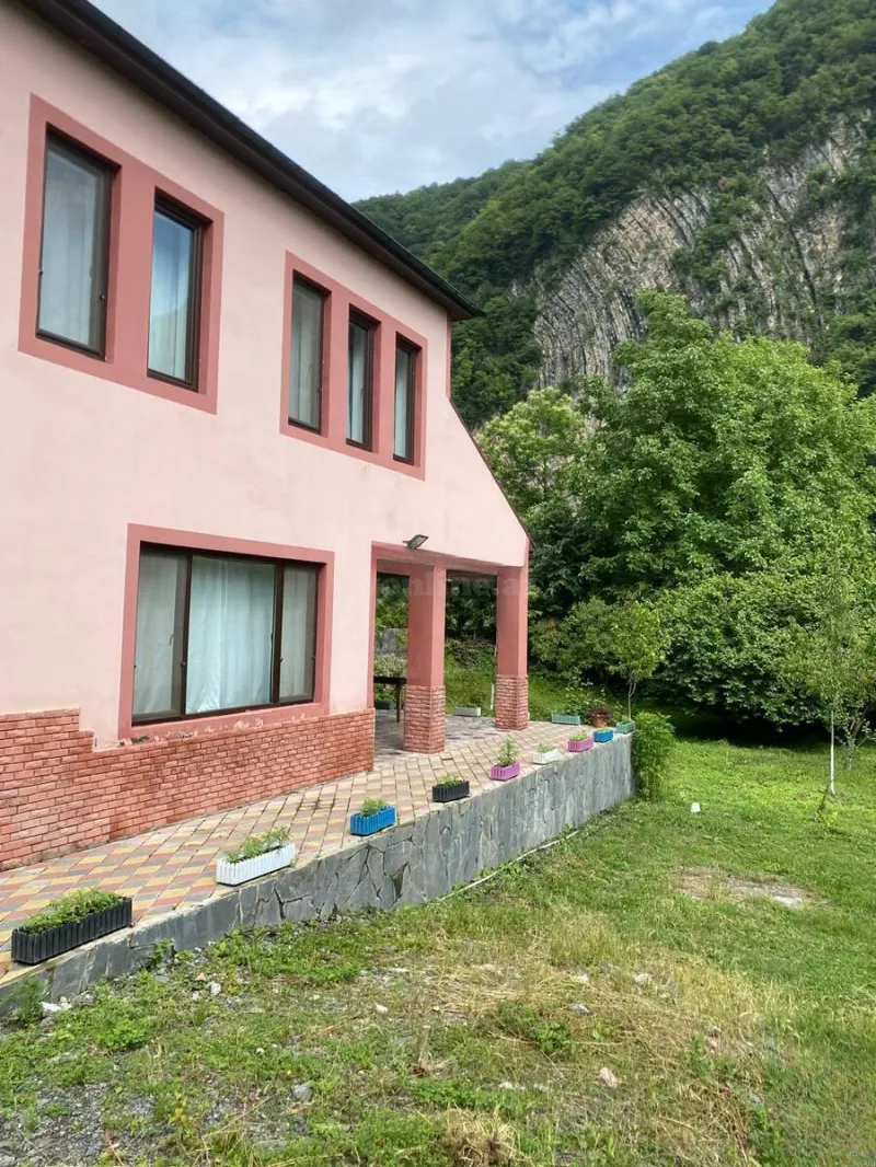 Kirayə verilir 4 otaqlı Həyət evi 150 m² Qax