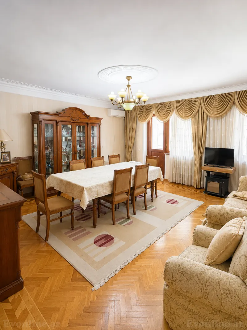 Satılır 3 otaqlı Mənzil Köhnə tikili 135 m² Q.Qarayev pr. - şəkil 6
