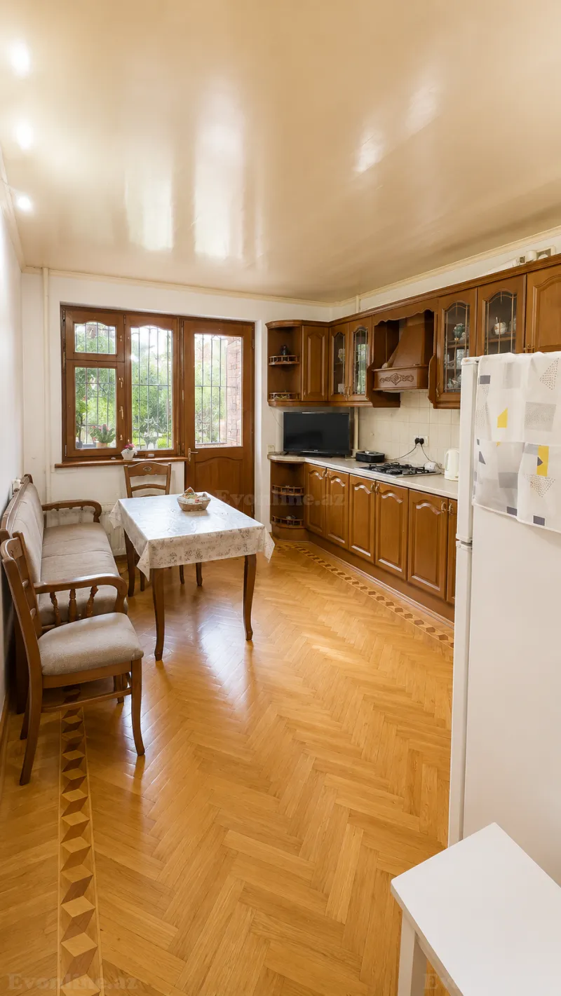 Satılır 3 otaqlı Mənzil Köhnə tikili 135 m² Q.Qarayev pr. - şəkil 8