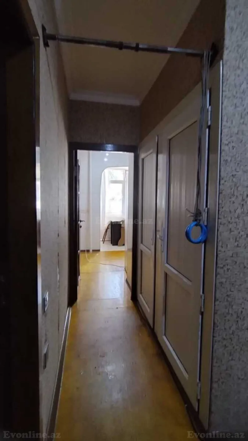 Satılır 3 otaqlı Mənzil Köhnə tikili 80 m² Həzi Aslanov m. - şəkil 2