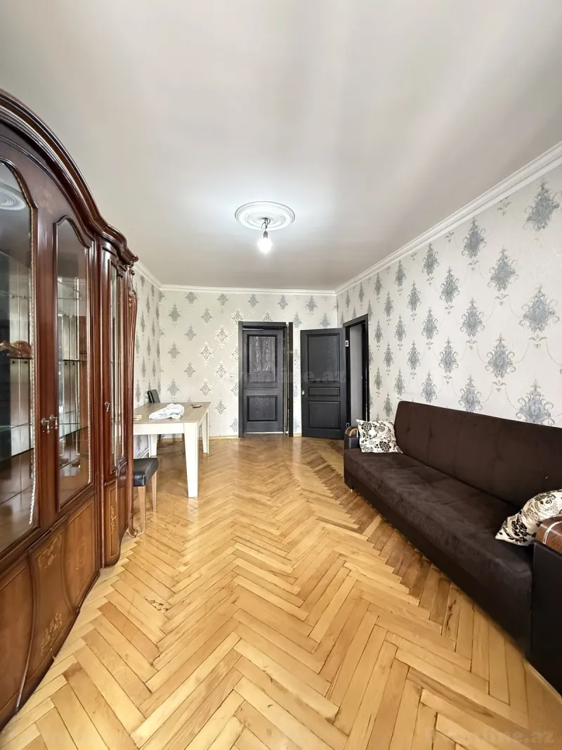 3 otaqlı Mənzil 75 m² Elmlər Akademiyası m. Satılır