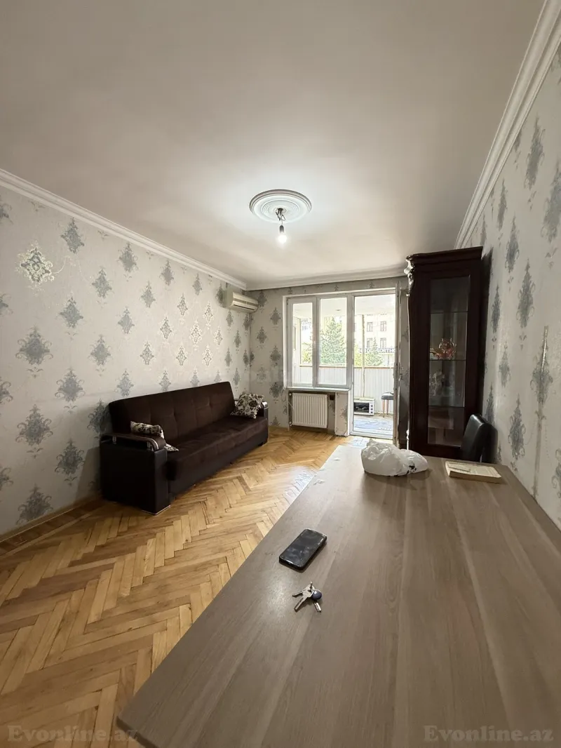 Satılır 3 otaqlı Mənzil Köhnə tikili 75 m² Elmlər Akademiyası m. - şəkil 2