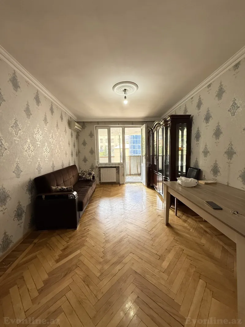 Satılır 3 otaqlı Mənzil Köhnə tikili 75 m² Elmlər Akademiyası m. - şəkil 3