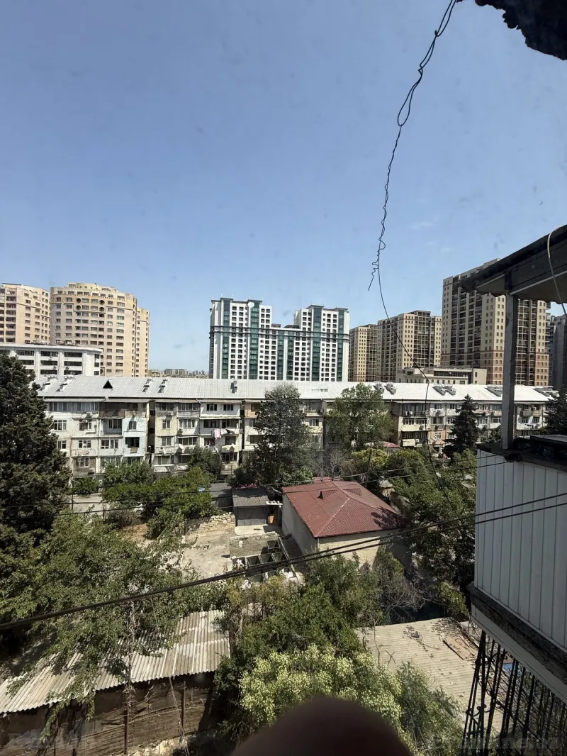 Satılır 3 otaqlı Mənzil Köhnə tikili 75 m² Elmlər Akademiyası m. - şəkil 6