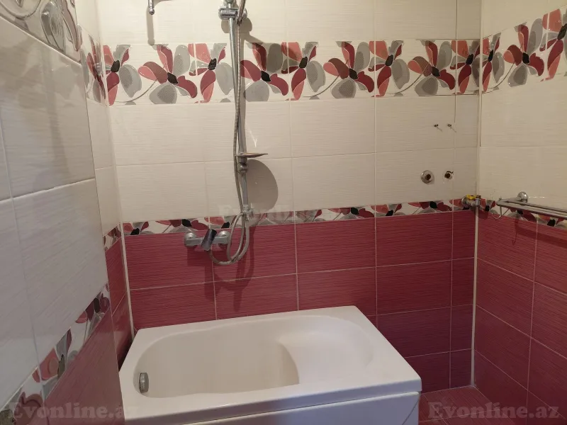 Satılır 2 otaqlı Mənzil Köhnə tikili 67 m² Azadlıq prospekti m. - şəkil 10