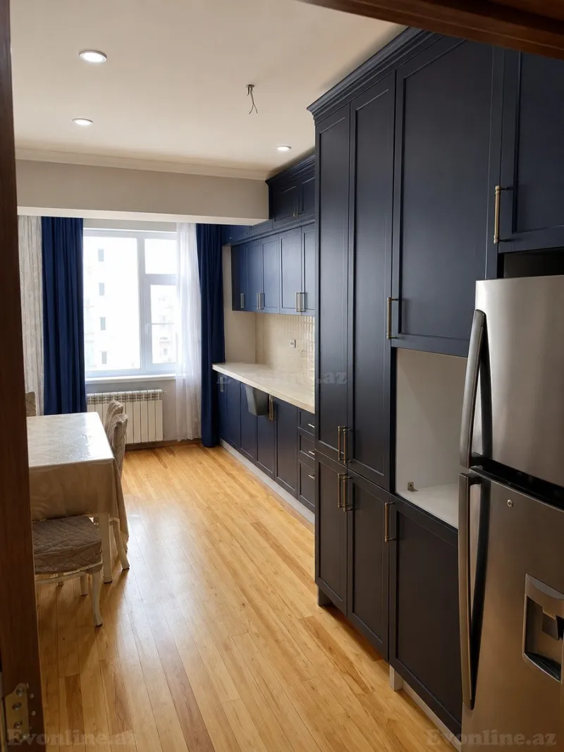 Kirayə verilir 3 otaqlı Mənzil Yeni tikili 160 m² Memar Əcəmi m. - şəkil 7