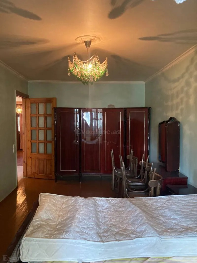 4 otaqlı Mənzil 90 m² Neftçilər m. Kirayə verilir