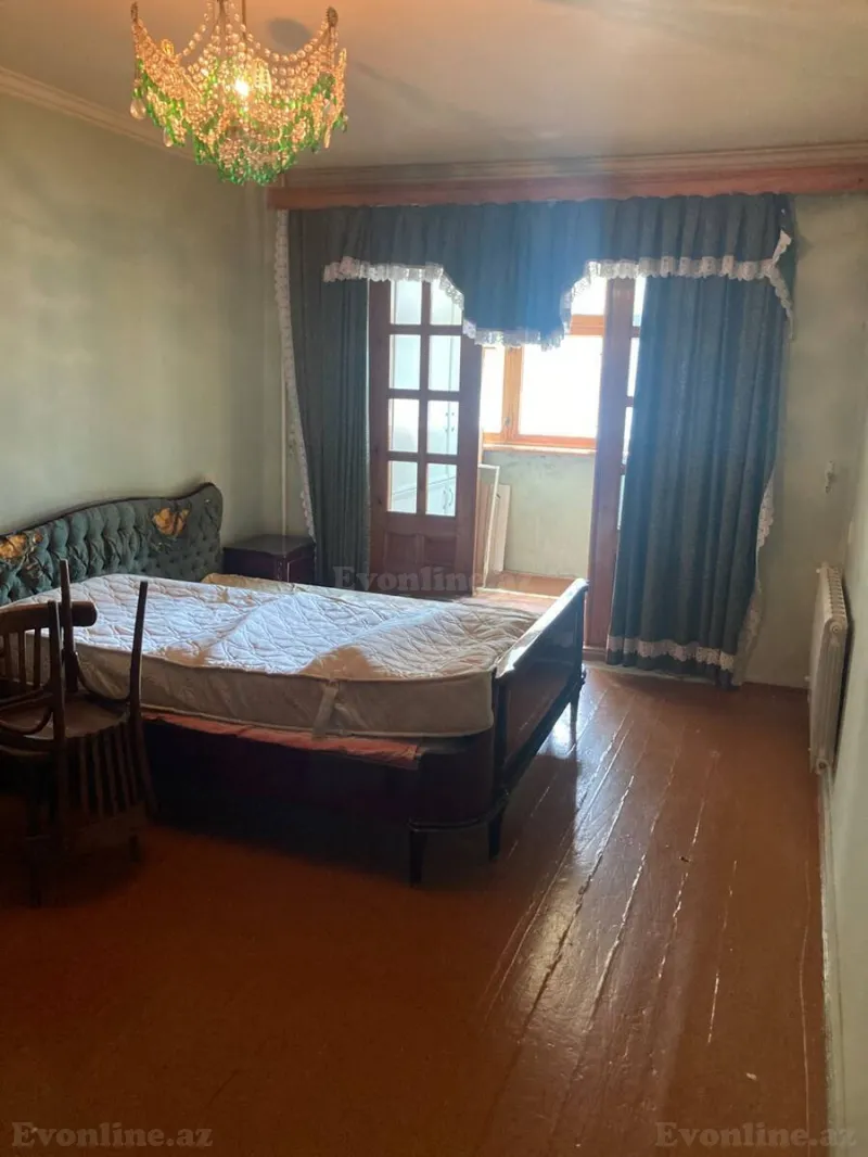 Kirayə verilir 4 otaqlı Mənzil Köhnə tikili 90 m² Neftçilər m. - şəkil 2