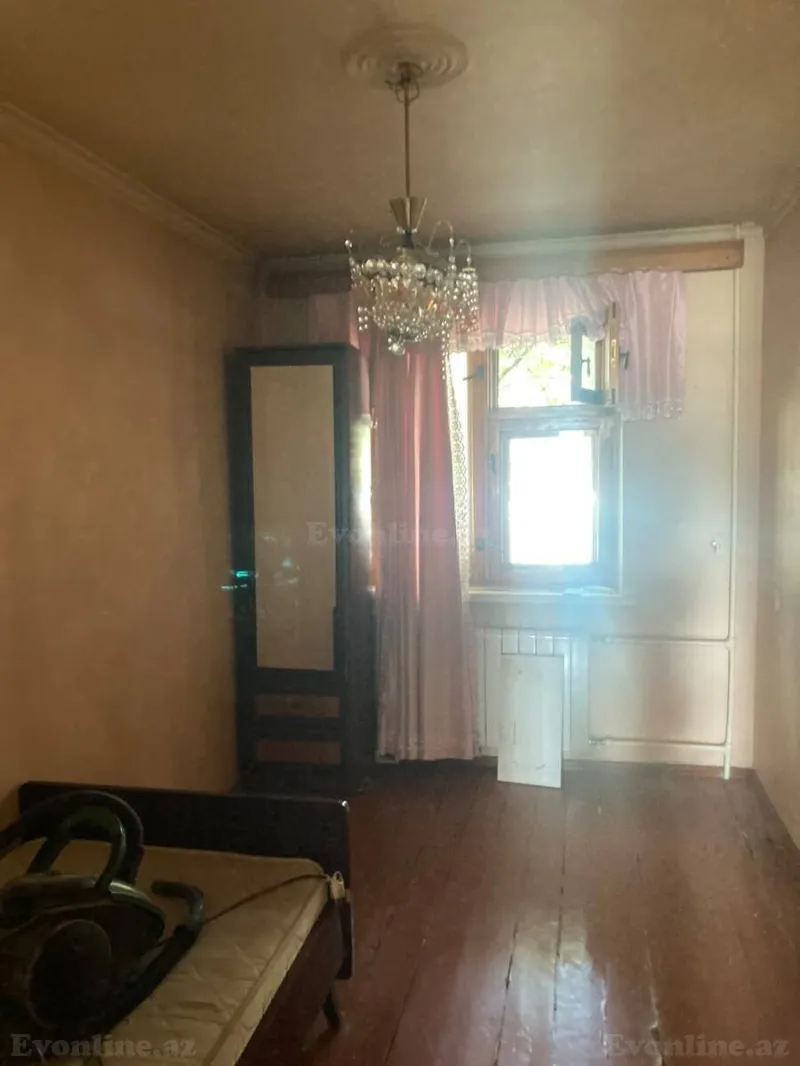 Kirayə verilir 4 otaqlı Mənzil Köhnə tikili 90 m² Neftçilər m. - şəkil 3