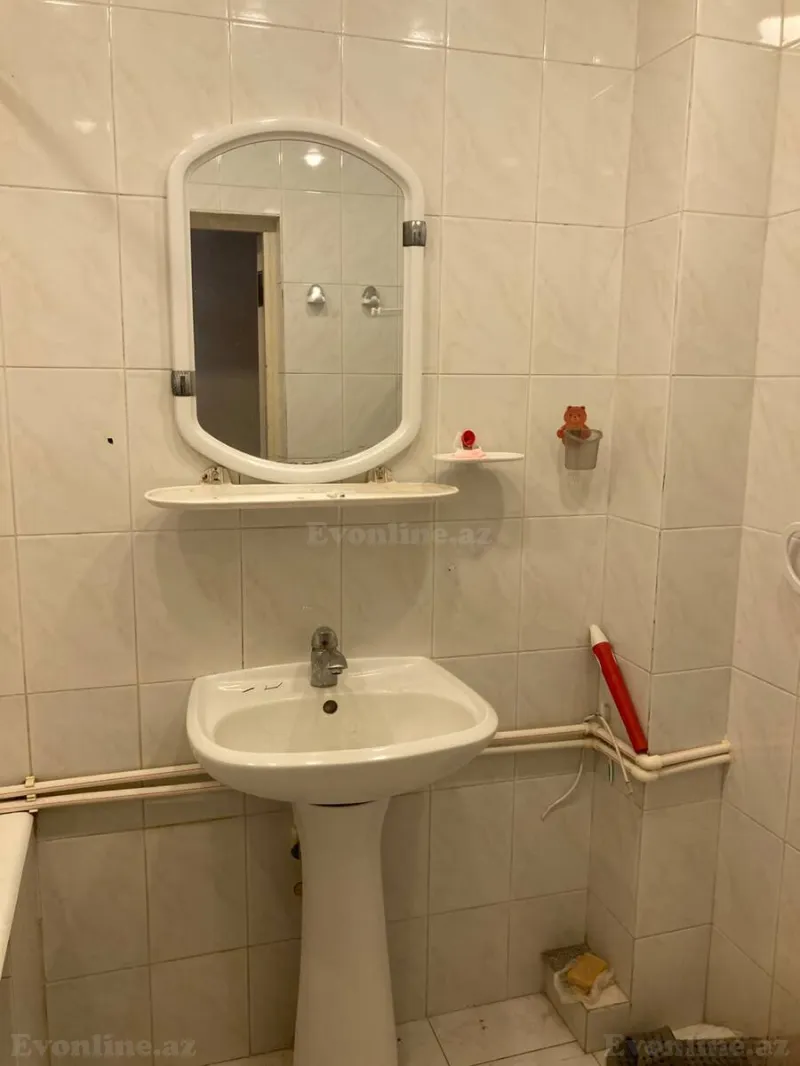 Kirayə verilir 4 otaqlı Mənzil Köhnə tikili 90 m² Neftçilər m. - şəkil 13