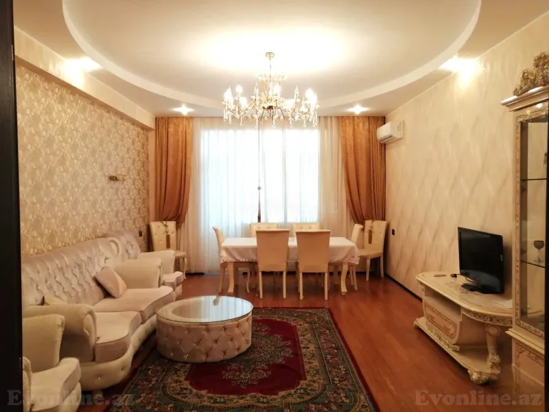 3 otaqlı Mənzil 150 m² Elmlər Akademiyası m. Kirayə verilir