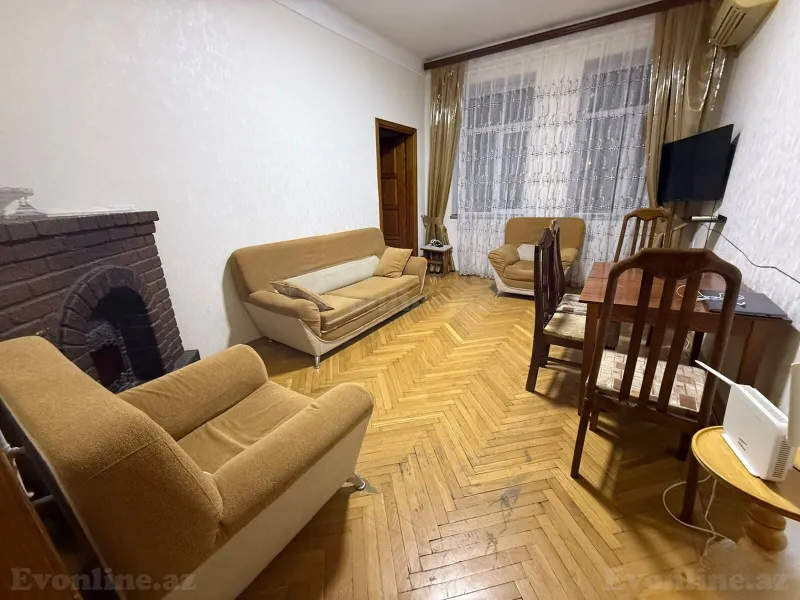 Kirayə verilir 2 otaqlı Mənzil Köhnə tikili 60 m² 28 May m.