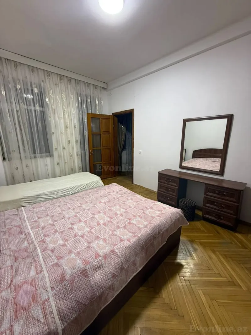 Kirayə verilir 2 otaqlı Mənzil Köhnə tikili 60 m² 28 May m. - şəkil 3