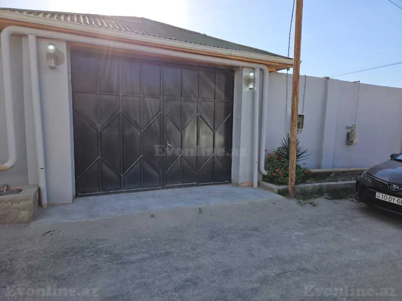 5 otaqlı Həyət evi 250 m² Şüvəlan Kirayə verilir