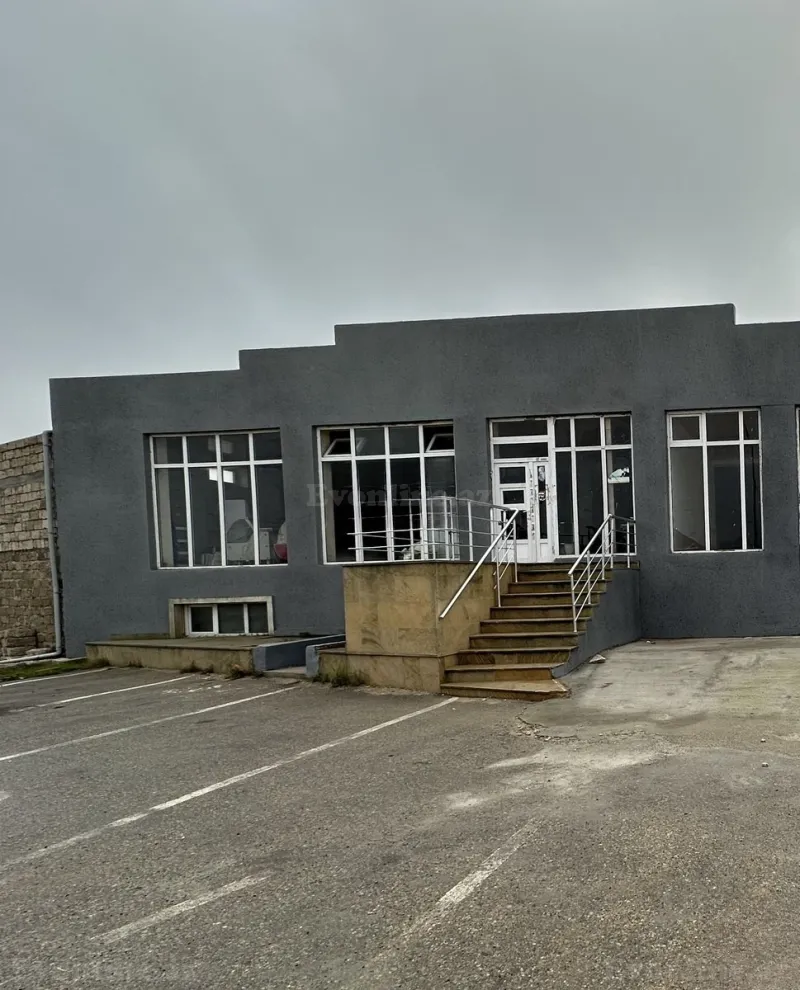 Obyekt 260 m² Qala Kirayə verilir