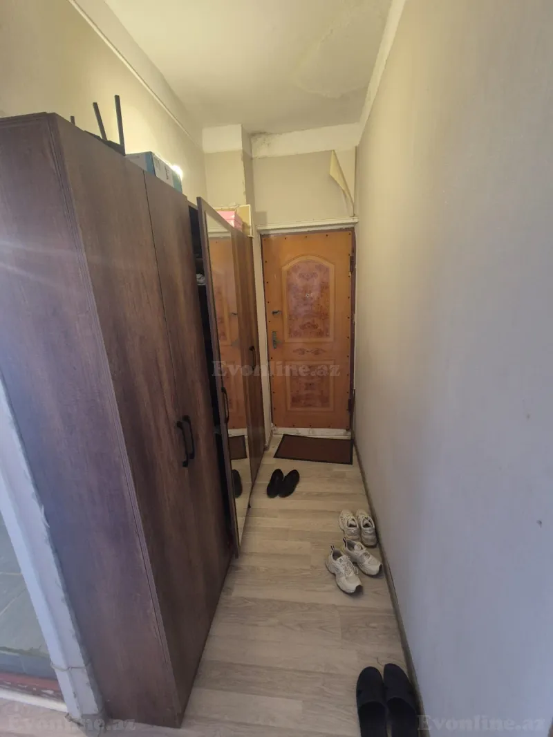 Satılır 1 otaqlı Mənzil Köhnə tikili 40 m² Yeni Günəşli - şəkil 3