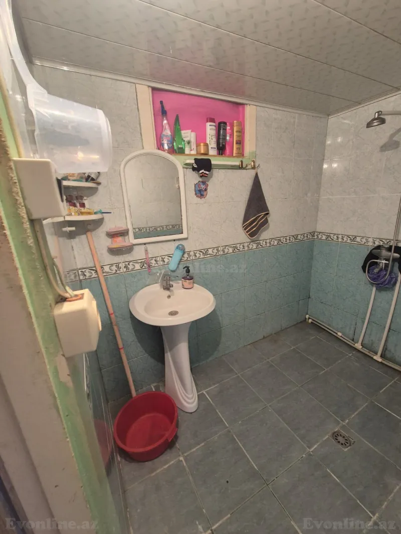 Satılır 1 otaqlı Mənzil Köhnə tikili 40 m² Yeni Günəşli - şəkil 5