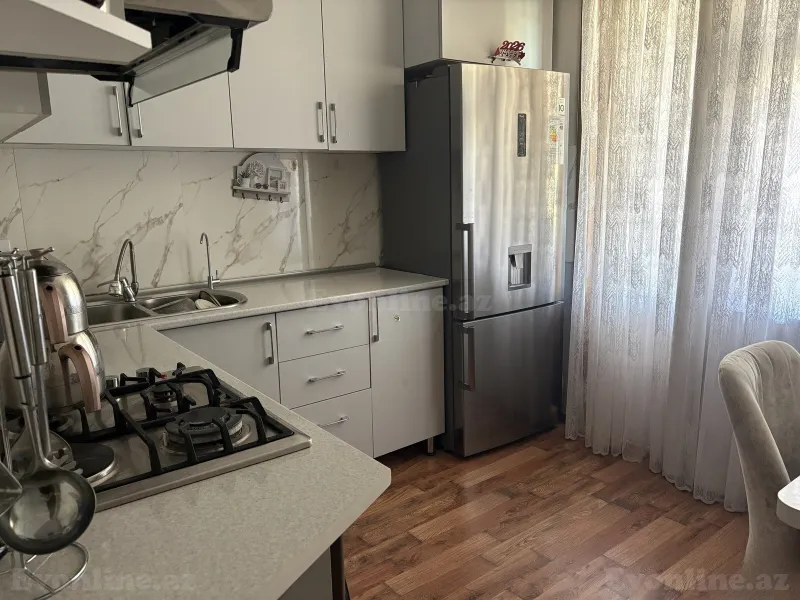 Satılır 3 otaqlı Mənzil Köhnə tikili 75 m² Neftçilər m. - şəkil 7
