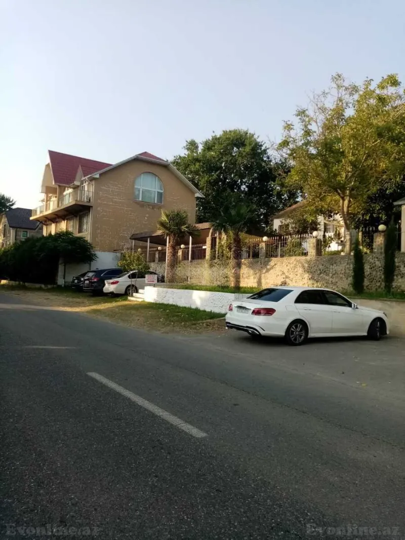 Satılır Obyekt 300 m² Xaçmaz