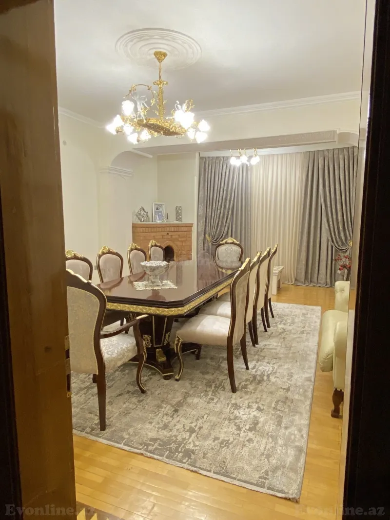 Satılır 4 otaqlı Mənzil Yeni tikili 160 m² 8 Noyabr m.
