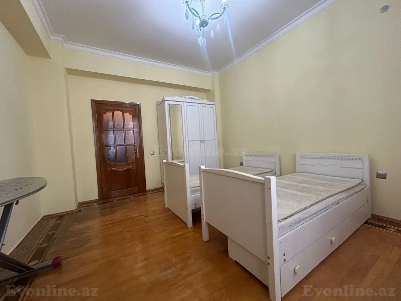 Satılır 4 otaqlı Mənzil Yeni tikili 160 m² 8 Noyabr m. - şəkil 4